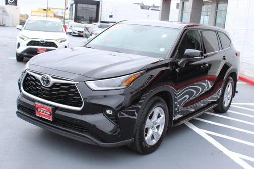 2021 Toyota Highlander LE