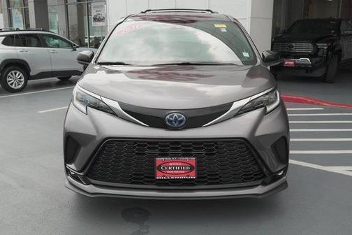 2021 Toyota Sienna XSE 7 Passenger