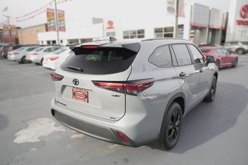 2025 Toyota Highlander Hybrid XLE