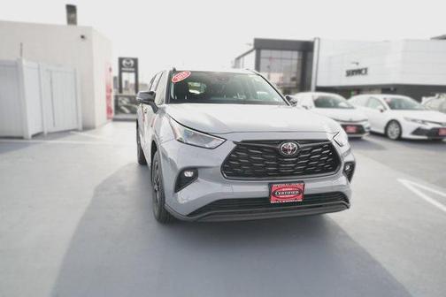 2025 Toyota Highlander Hybrid XLE