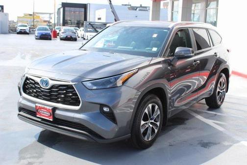 2024 Toyota Highlander Hybrid XLE