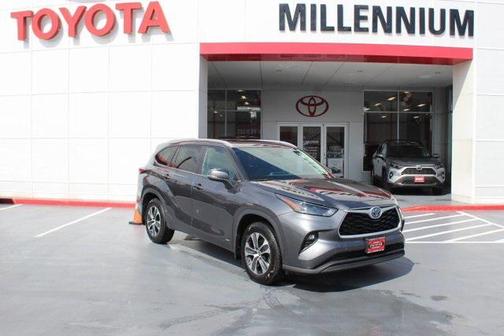 2024 Toyota Highlander Hybrid XLE