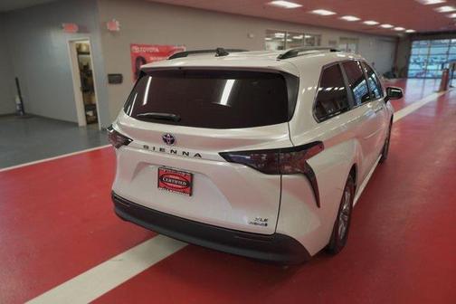 2023 Toyota Sienna XLE
