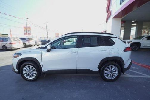 2023 Toyota Corolla Cross LE