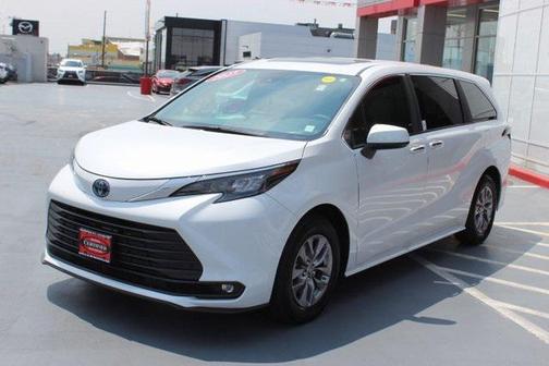 2025 Toyota Sienna XLE 7 Passenger