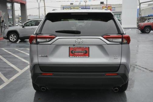 2020 Toyota RAV4 LE