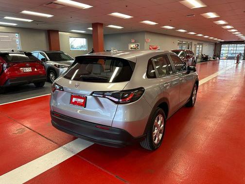 Modern Steel Metallic 2023 Honda HR-V LX