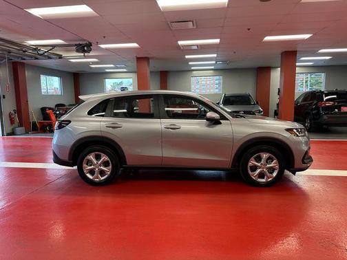 Modern Steel Metallic 2023 Honda HR-V LX