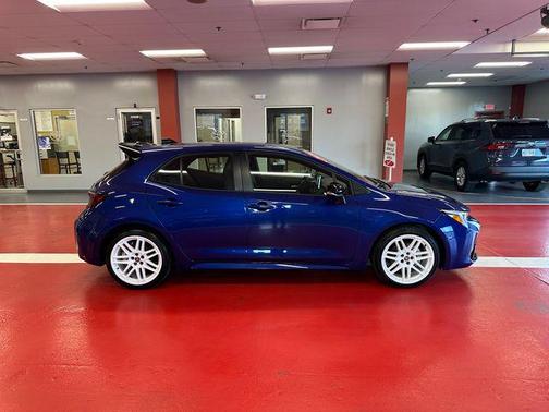Blue Crush Metallic 2026 Toyota Corolla SE
