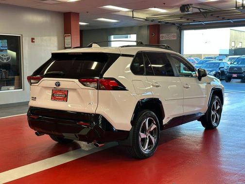 Ice Cap 2024 Toyota RAV4 Prime SE
