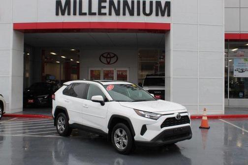 2022 Toyota RAV4 XLE
