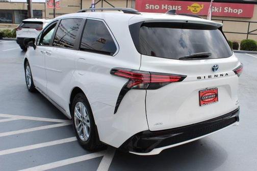 2021 Toyota Sienna XSE 7 Passenger