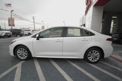 2025 Toyota Corolla Hybrid XLE