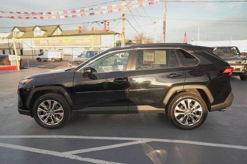 2022 Toyota RAV4 XLE Premium