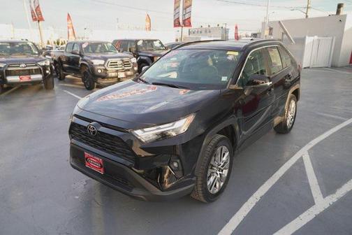 2022 Toyota RAV4 XLE Premium
