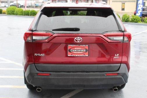 2020 Toyota RAV4 LE