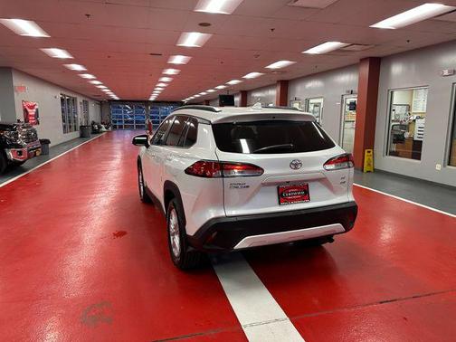 Wind Chill Pearl 2024 Toyota Corolla Cross LE