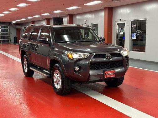 Magnetic Gray Metallic 2018 Toyota 4Runner SR5