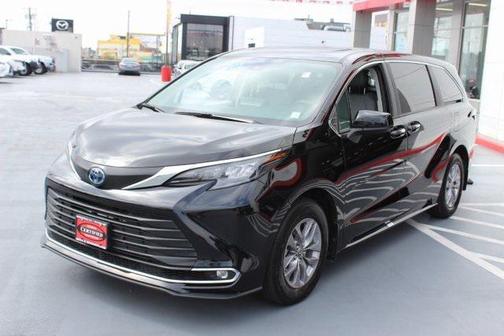 2024 Toyota Sienna XLE 7 Passenger