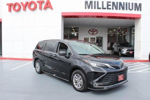 2024 Toyota Sienna XLE 7 Passenger