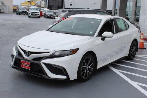 2023 Toyota Camry SE