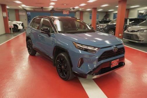 2025 Toyota RAV4 Hybrid SE