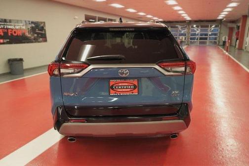 2025 Toyota RAV4 Hybrid SE