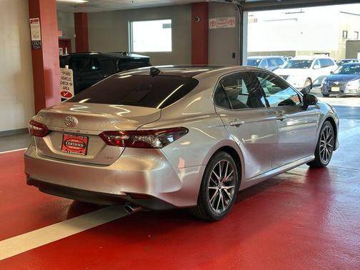 Celestial Silver Metallic 2021 Toyota Camry XLE