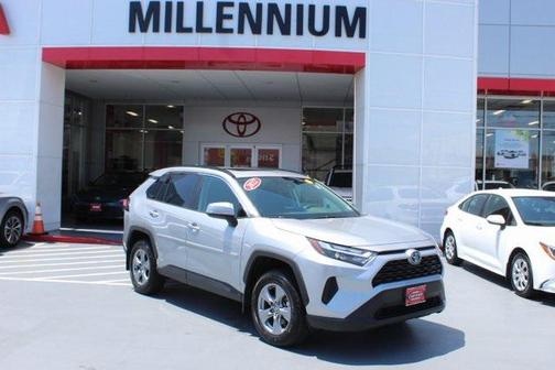 2022 Toyota RAV4 Hybrid XLE
