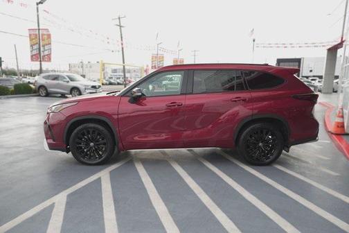 2024 Toyota Highlander XSE