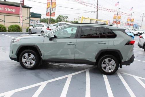 2022 Toyota RAV4 XLE