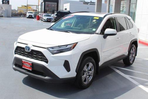 2022 Toyota RAV4 Hybrid XLE