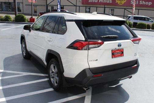 2022 Toyota RAV4 Hybrid XLE