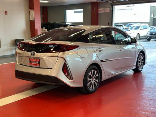 Classic Silver Metallic 2020 Toyota Prius Prime LE