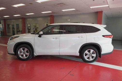 2022 Toyota Highlander L