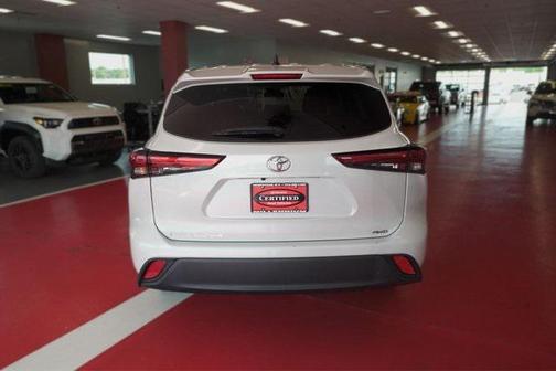 2022 Toyota Highlander L