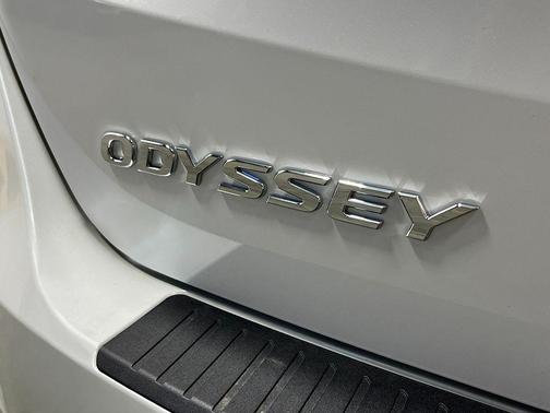 Platinum White Pearl 2026 Honda Odyssey Sport-L