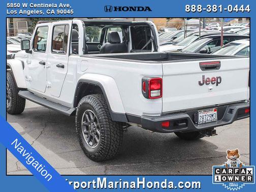 Bright White Clearcoat 2022 Jeep Gladiator Overland