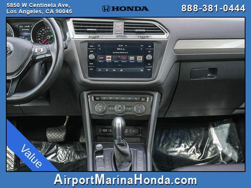 Pearl Metallic 2018 Volkswagen Tiguan 2.0T SEL