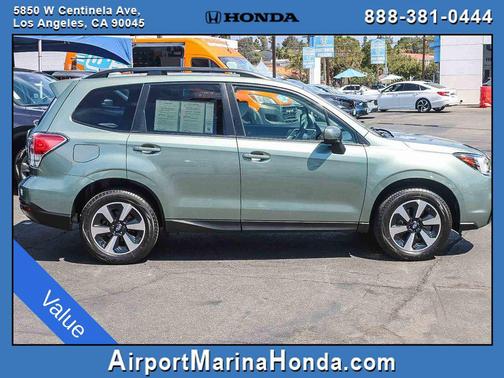 Jasmine Green Metallic 2017 Subaru Forester 2.5i Premium