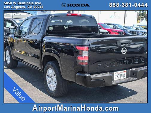 Super Black 2022 Nissan Frontier SV