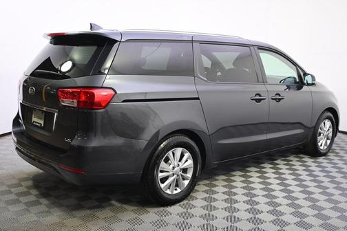 2017 Kia Sedona LX