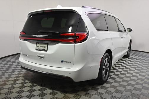 2021 Chrysler Pacifica Hybrid Touring L