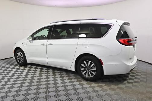 2021 Chrysler Pacifica Hybrid Touring L