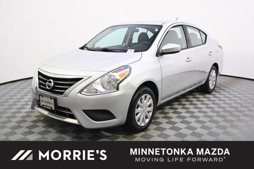 Brilliant Silver Metallic 2019 Nissan Versa 1.6 SV
