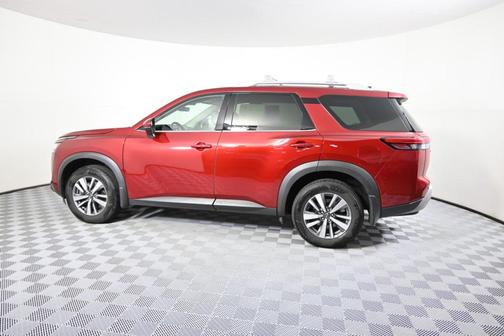 2024 Nissan Pathfinder SL 4WD