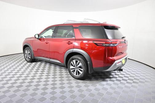 2024 Nissan Pathfinder SL 4WD