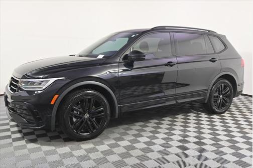 2022 Volkswagen Tiguan 2.0T SE R-Line Black