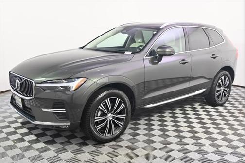 2022 Volvo XC60 B5 Inscription