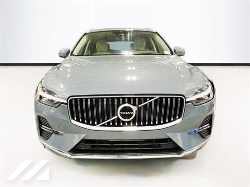 2022 Volvo XC60 B6 Inscription
